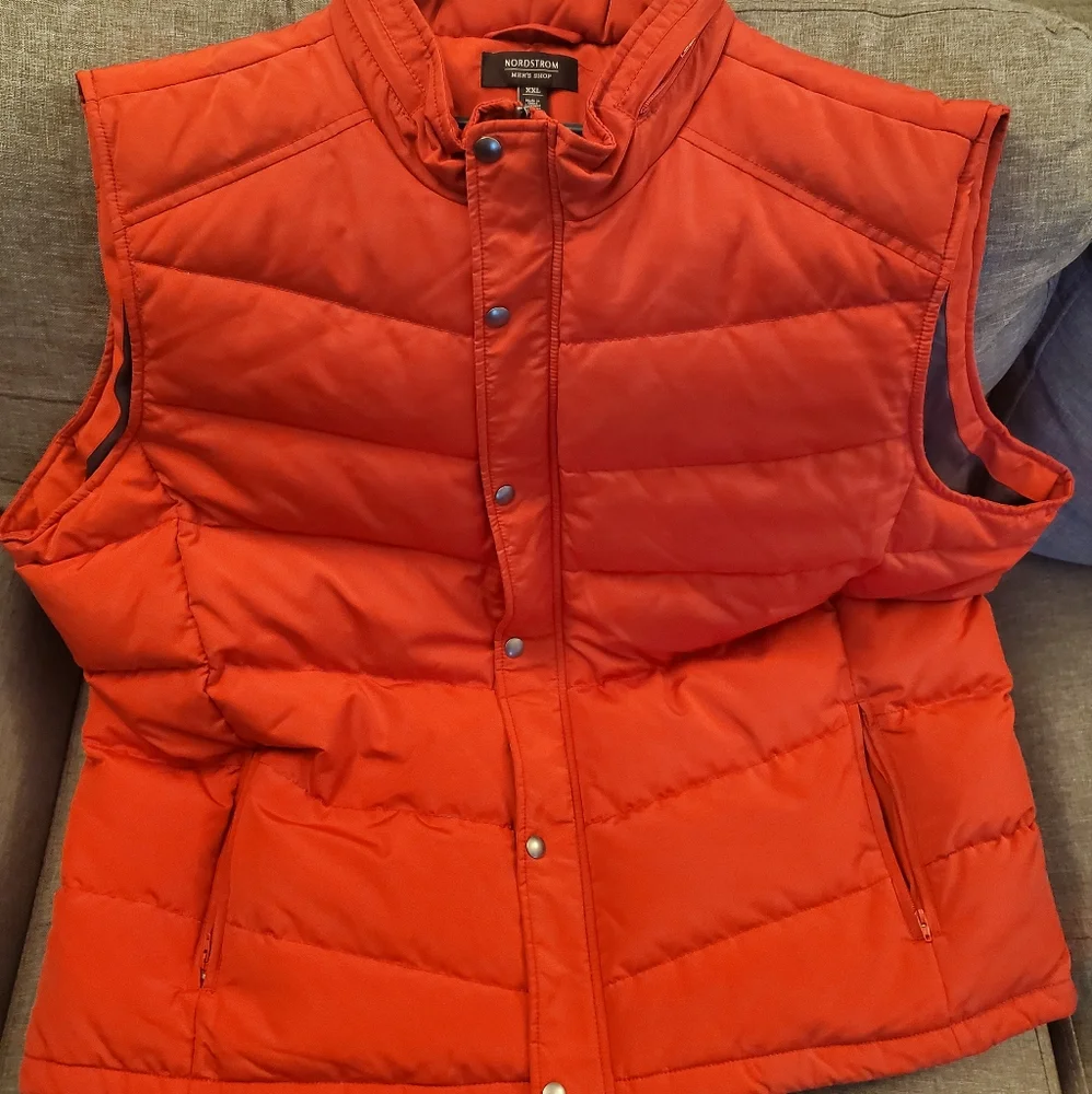 NORDSTROM Red Puffer vest - Picture 1 of 4